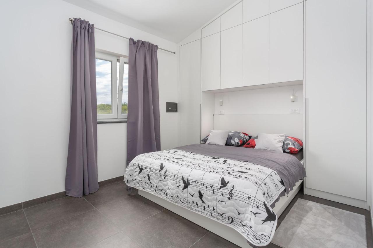 Gallery Apartment In Skrbcici Exterior photo